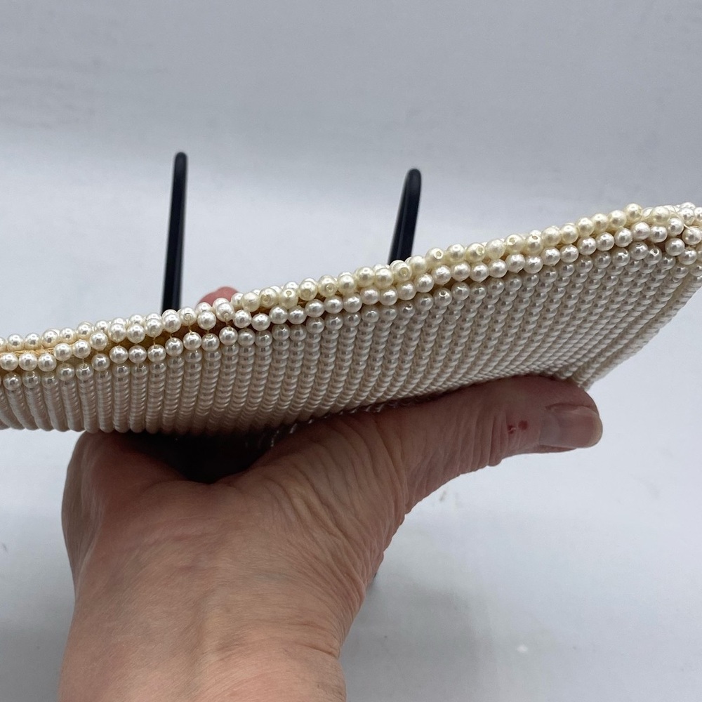 Vintage Cream Faux pearl Beaded Clutch/Purse Made In Japan iPhone 11 Fits in bag - Picture 4 of 11